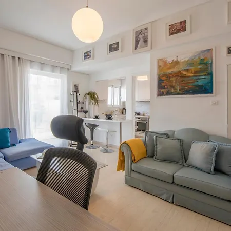 Maria Louiza Apartment Close To The Center-3