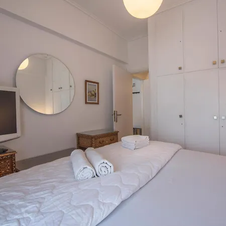 Maria Louiza Apartment Close To The Center-2
